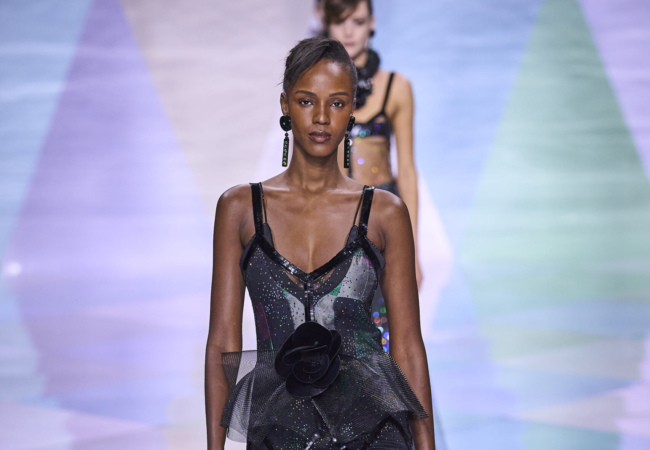 Ρόμβοι κατέκλυσαν το show του Giorgio Armani Privé στο Fashion Week SS'23