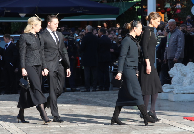 Οι royal εμφανίσεις που παρέδωσαν μαθήματα στιλ στην κηδεία του πρώην βασιλιά Κωνσταντίνου