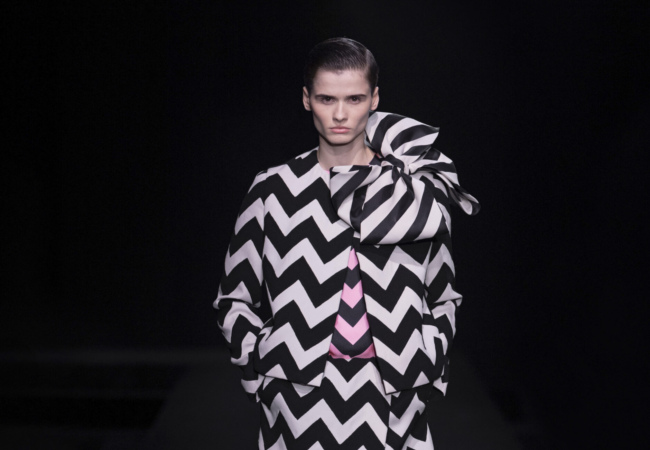 Το show SS'23 του Valentino ήταν μια ωδή στη γυναίκα, στο χρώμα και στην ελευθερία