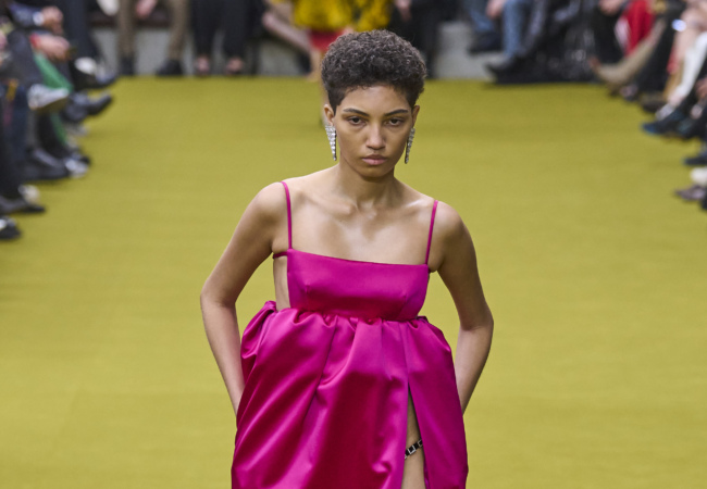 Ο οίκος Gucci στο fashion show FW'23 αναζητούσε τη χαμένη αίγλη του Tom Ford