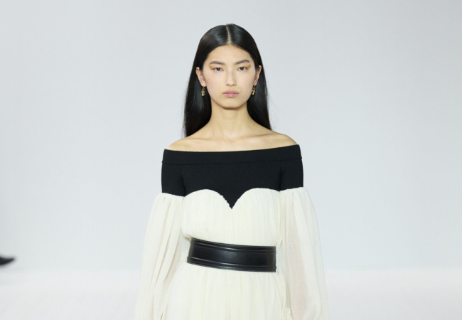Η μπαρόκ έμπνευση της Gabriela Hearst για τη FW'23 συλλογή της Chloé