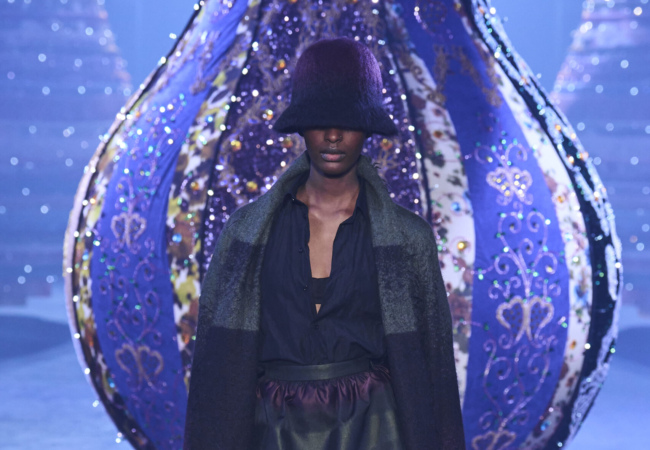 Beatniks και μπερέδες παρουσιάστηκαν στο fashion show FW'23 του Christian Dior