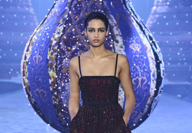 Beatniks και μπερέδες παρουσιάστηκαν στο fashion show FW'23 του Christian Dior