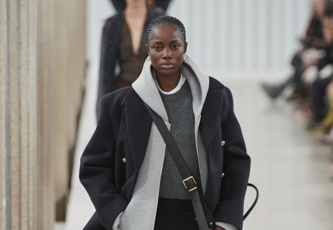 Το athleisure chic και το office look ήταν μια ανύψωση της καθημερινής ένδυσης στη Miu Miu