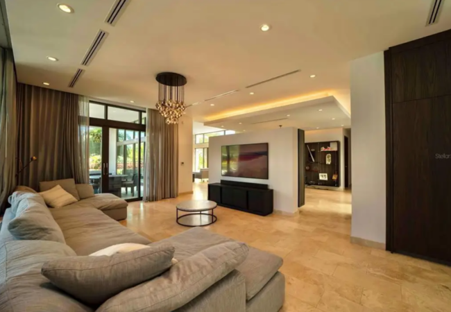 JAY-Z, BEYONCÉ HOME
