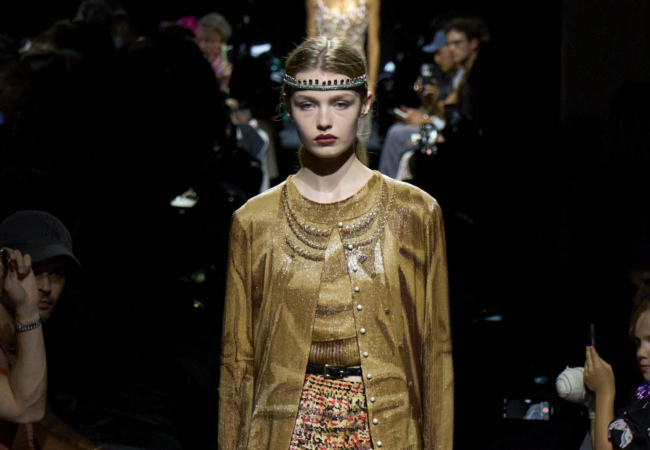 Ο Dossena εξύμνησε τις καλύτερες '90s στιγμές του Jean Paul Gaultier στο νέο show του οίκου