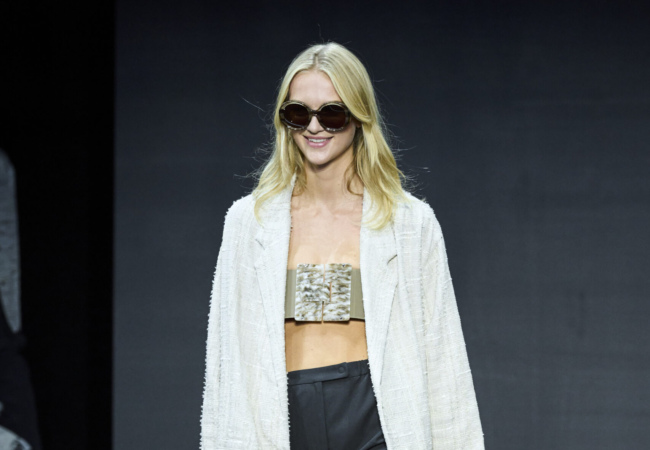 Το κοινό στοιχείο στην πασαρέλα των Prada και Emporio Armani ήταν η ανάλαφρη, σαν πέπλο οργάντζα