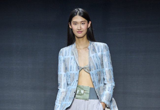 Το κοινό στοιχείο στην πασαρέλα των Prada και Emporio Armani ήταν η ανάλαφρη, σαν πέπλο οργάντζα