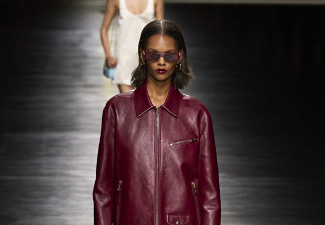 Ο Gucci βρίσκει ξανά την παλιά του αίγλη με τον Sabato De Sarno να σέβεται την κληρονομιά του οίκου