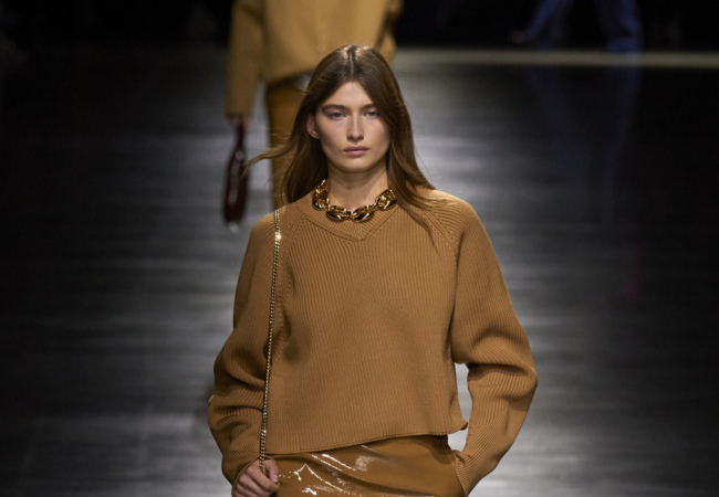 Ο Gucci βρίσκει ξανά την παλιά του αίγλη με τον Sabato De Sarno να σέβεται την κληρονομιά του οίκου