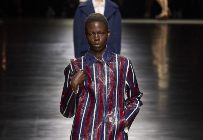 Ο Gucci βρίσκει ξανά την παλιά του αίγλη με τον Sabato De Sarno να σέβεται την κληρονομιά του οίκου