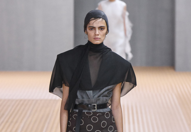 Το κοινό στοιχείο στην πασαρέλα των Prada και Emporio Armani ήταν η ανάλαφρη, σαν πέπλο οργάντζα