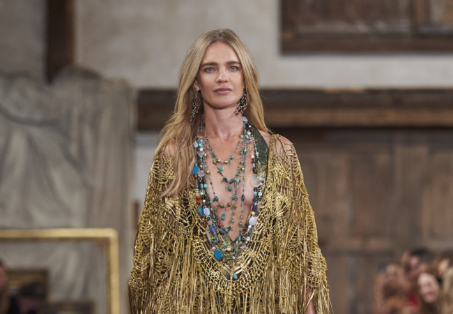 Η επιστροφή του Ralph Lauren είχε ανθισμένους κήπους, λάμψη και πολυτέλεια