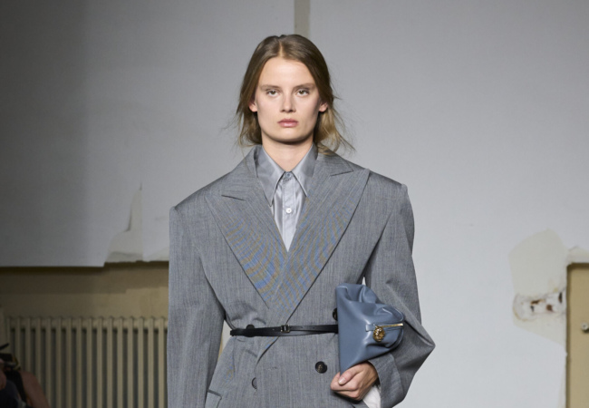 Το finale της Sarah Burton για τον McQueen και η αρχή της Louise Trotter για τον Carven