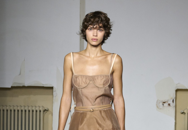 Το finale της Sarah Burton για τον McQueen και η αρχή της Louise Trotter για τον Carven