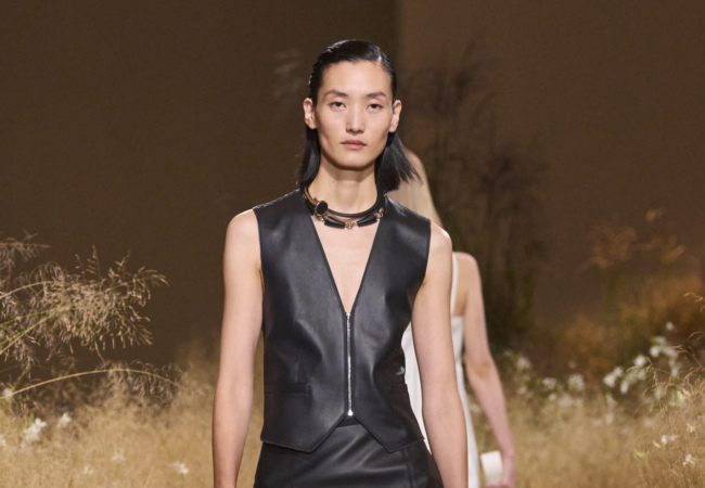 Το finale της Sarah Burton για τον McQueen και η αρχή της Louise Trotter για τον Carven