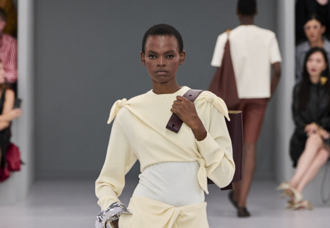 Loewe, Valli, Beckham, Coperni: 4 show με ένα κοινό παρονομαστή, την πρακτικότητα