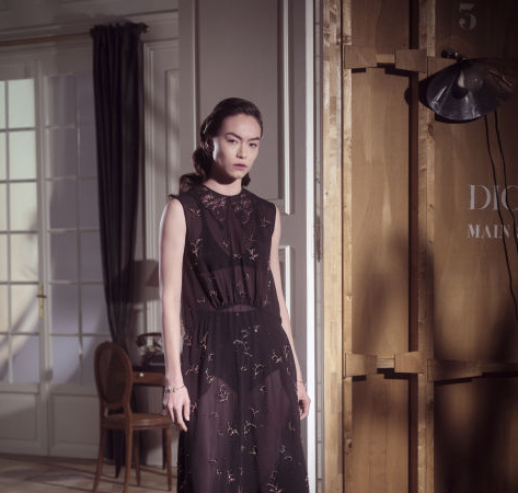 Η Dior Women's Pre-fall 2024 είναι μια ωδή στο μοναδικό στυλ της Marlene Dietrich