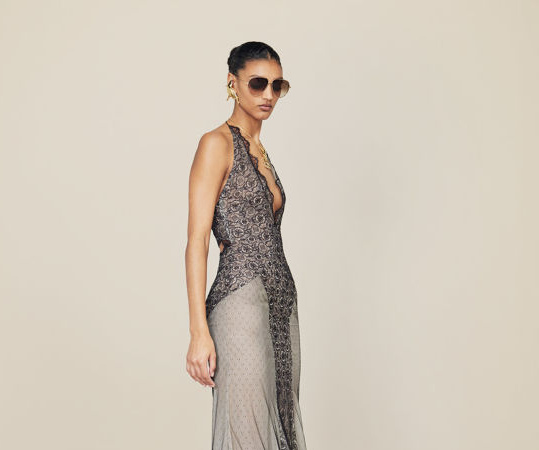 Αιχμηρά και κομψά ρούχα αποτελούν την συλλογή Pre-Fall '24 του Givenchy