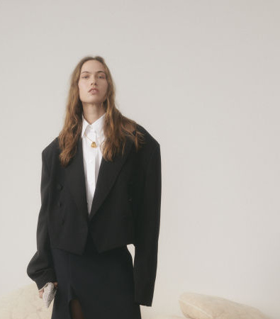 Η Stella McCartney δημιουργεί μια Pre-Fall 2024 συλλογή που υμνεί το ζωϊκό βασίλειο