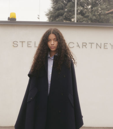 Η Stella McCartney δημιουργεί μια Pre-Fall 2024 συλλογή που υμνεί το ζωϊκό βασίλειο