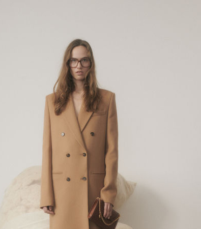 Η Stella McCartney δημιουργεί μια Pre-Fall 2024 συλλογή που υμνεί το ζωϊκό βασίλειο