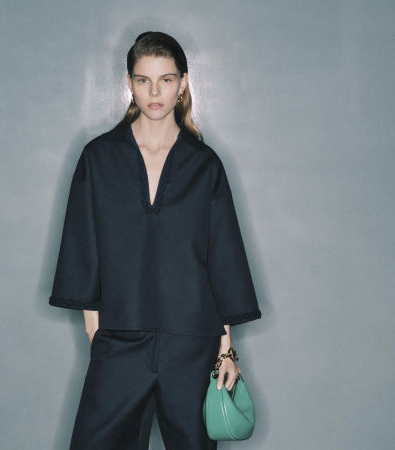 Η συλλογή Valentino Pre-Fall 2024 του Pierpaolo Piccioli είναι η αναζήτηση για χάρη και ευγένεια