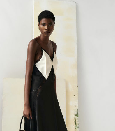 Η Pre-Fall 2024 της Victoria Beckham διαθέτει δυναμικές και ακομπλεξάριστες σιλουέτες