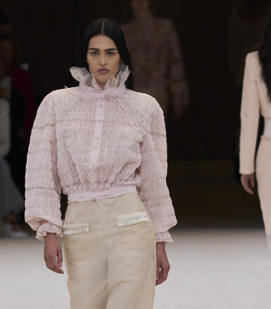 Chanel Couture Spring 2024: Μια αιθέρια συλλογή με έμπνευση από μπαλέτο