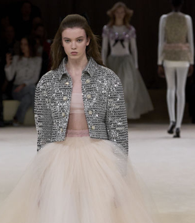 Chanel Couture Spring 2024: Μια ανάλαφρη συλλογή με έμπνευση από το μπαλέτο