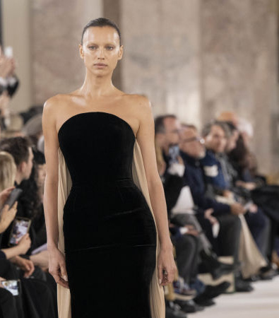 Schiaparelli Couture Άνοιξη 2024: Παντρεύοντας την Αστρονομία με την Άγρια Δύση