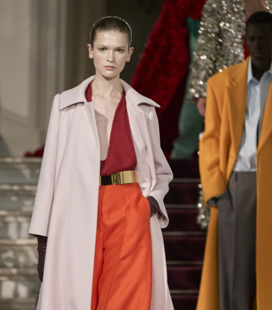 Colorful explosion: Μια θάλασσα από χρώματα στο show Haute Couture S'24 του Valentino