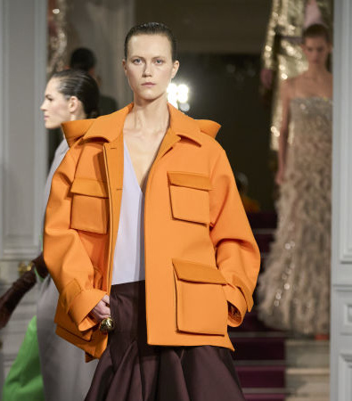 Colorful explosion: Μια θάλασσα από χρώματα στο show Haute Couture S'24 του Valentino