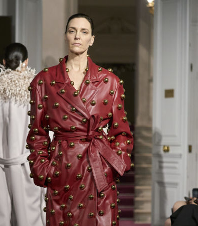 Colorful explosion: Μια θάλασσα από χρώματα στο show Haute Couture S'24 του Valentino