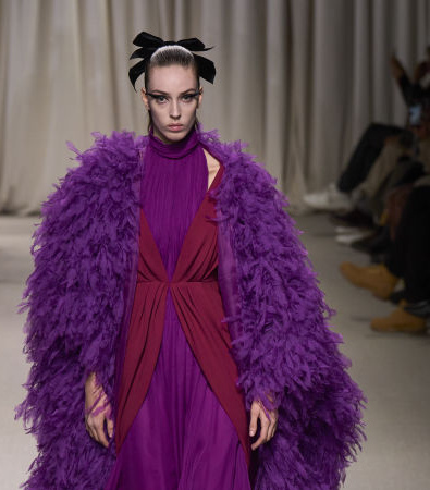 Giambattista Valli Haute Couture SS'24: Μια ονειρική συλλογή γεμάτη λουλούδια