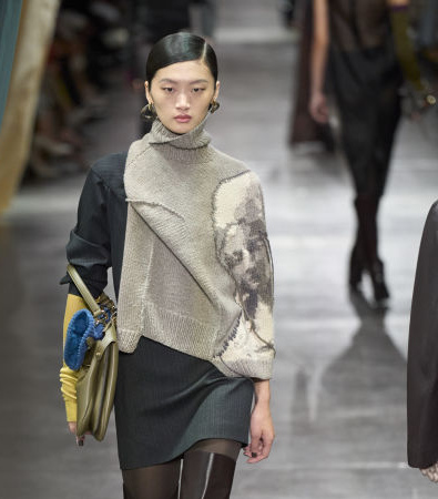 Fendi FW '24: Η βρετανική εκκεντρικότητα συναντά την ιταλική κομψότητα