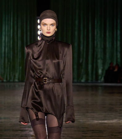 YSL FW '24: Η συλλογή του Anthony Vaccarello ήταν ακριβής, μοναδική και κυρίως διάφανη