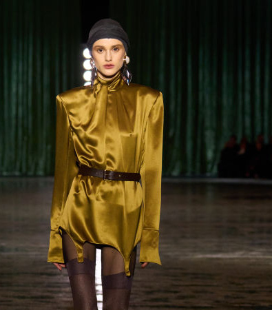 YSL FW '24: Η συλλογή του Anthony Vaccarello ήταν ακριβής, μοναδική και κυρίως διάφανη