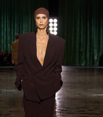 YSL FW '24: Η συλλογή του Anthony Vaccarello ήταν ακριβής, μοναδική και κυρίως διάφανη