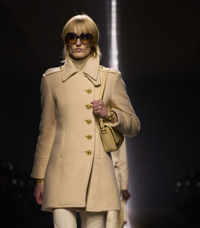 Η glam sexy chic εποχή συνεχίζεται στη συλλογή FW '24 του Tom Ford