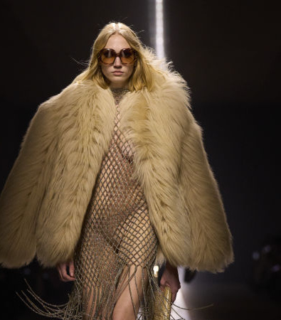 Η glam sexy chic εποχή συνεχίζεται στη συλλογή FW '24 του Tom Ford