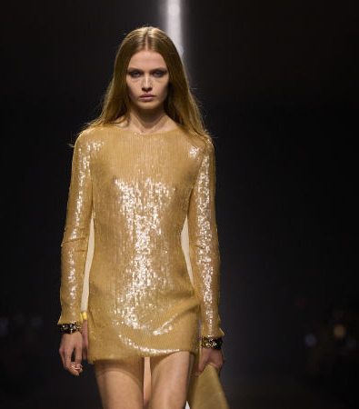 Η glam sexy chic εποχή συνεχίζεται στη συλλογή FW '24 του Tom Ford