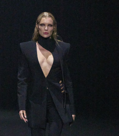 Mugler FW '24: Ένα show-υπέρθεαμα θεατρικότητας και καινοτομίας