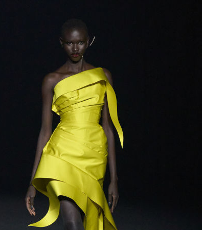 Mugler FW '24: Ένα show-υπέρθεαμα θεατρικότητας και καινοτομίας