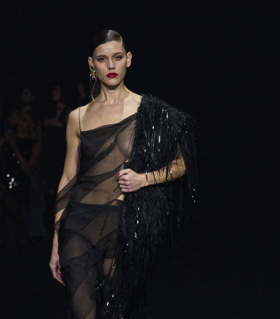 Mugler FW '24: Ένα show-υπέρθεαμα θεατρικότητας και καινοτομίας