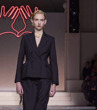Dior Pre Fall 24: Μια επίδειξη-γιορτή στη σχέση της Νέας Υόρκης με τον Οίκο