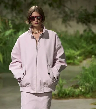 Gucci Londra: Η αιθέρια συλλογή Cruise 2025 του οίκου ήταν η επιτομή της σύγχρονης γυναίκας