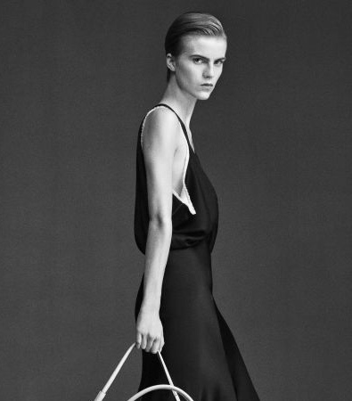 Η συλλογή της Victoria Beckham Resort '25 είναι μια ανάσα φρέσκου αέρα στον κόσμο της μόδας
