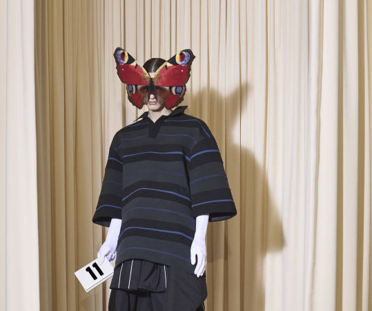 Balenciaga Haute Couture FW'24: Goth, skaters και metalheads αποτέλεσαν τον βασικό πυρήνα της έμπνευσης