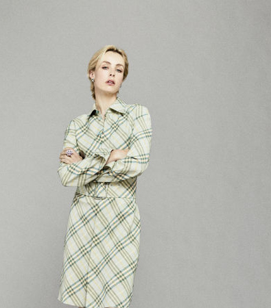 Η συλλογή Burberry Resort '25 φέρνει έναν ανανεωμένο αέρα στα κλασικά trenchcoat